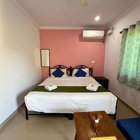 Casa Somanjo Inn Calangute Exteriör bild