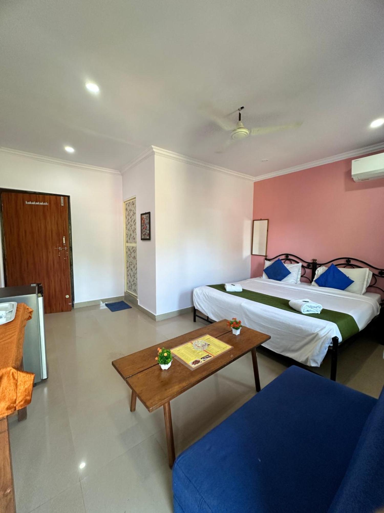 Casa Somanjo Inn Calangute Exteriör bild